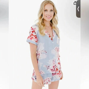 PLUM PRETTY SUGAR Oceane Lulls The Billows Blue Floral Lounge Set Size Small